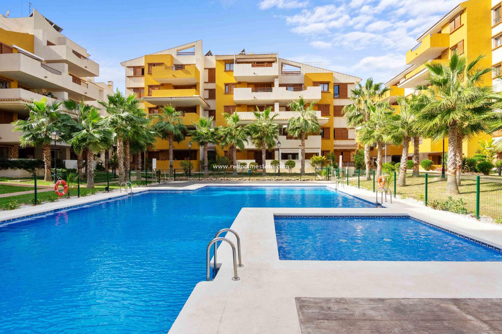 Herverkoop - Appartement -
Punta Prima - Costa Blanca