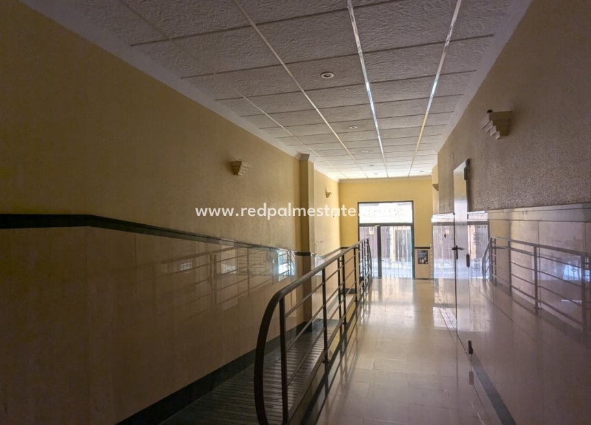 Herverkoop - Appartement -
San Miguel de Salinas - Inland