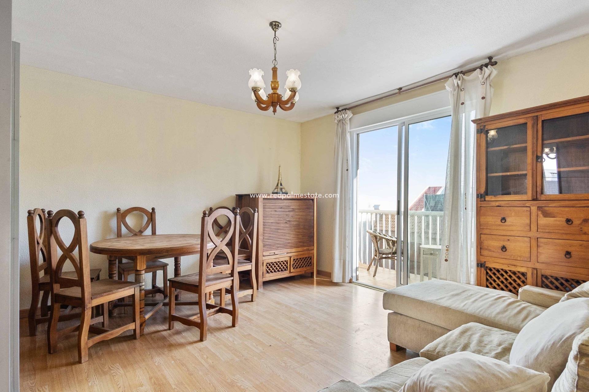 Herverkoop - Appartement -
Torrevieja - Acequión