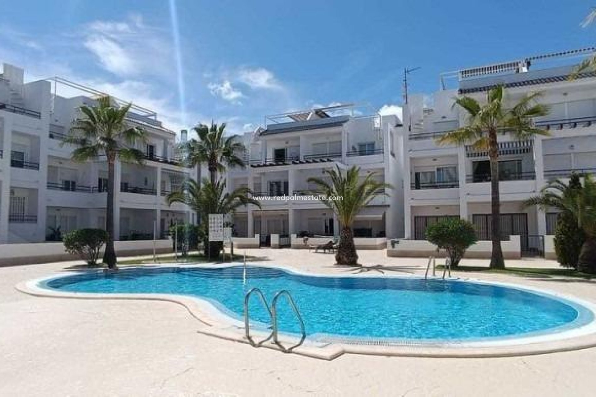 Herverkoop - Appartement -
Torrevieja - Acequion