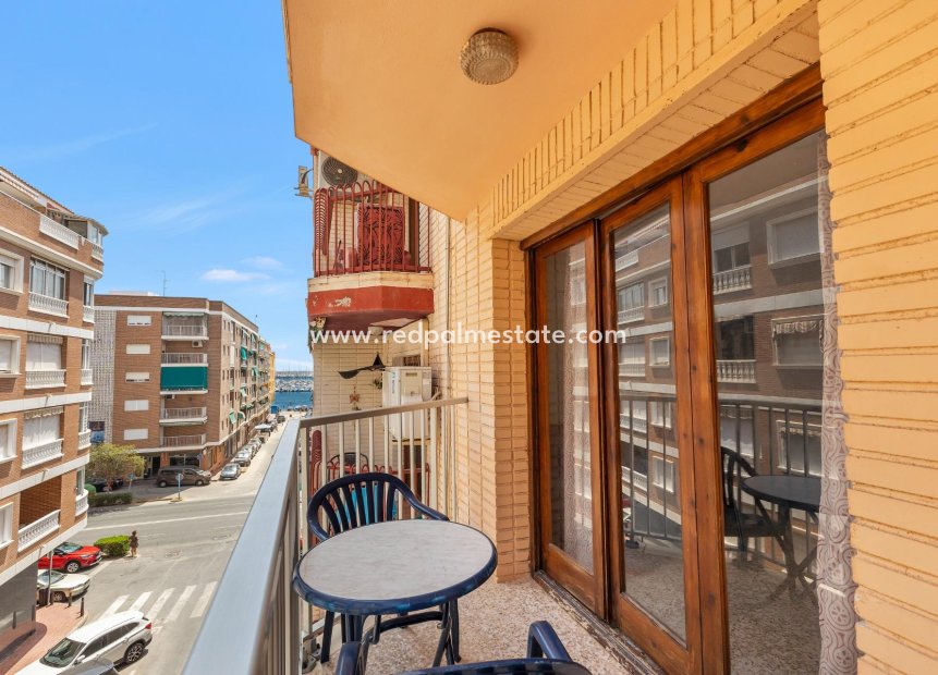 Herverkoop - Appartement -
Torrevieja - Acequión