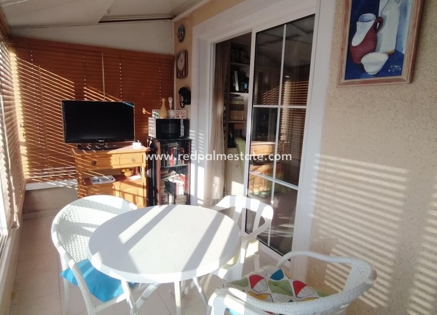 Herverkoop - Appartement -
Torrevieja - Acequión