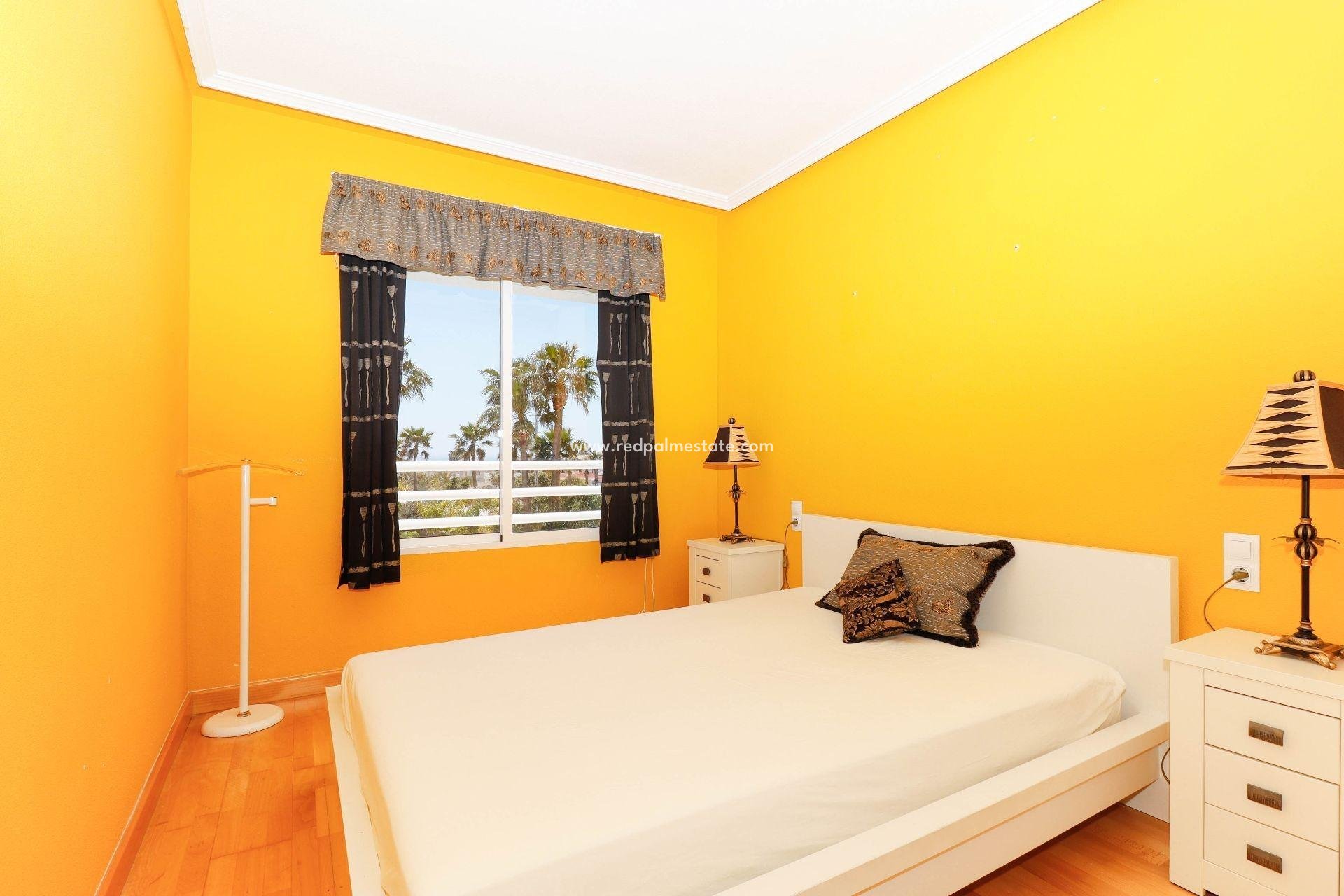 Herverkoop - Appartement -
Torrevieja - Cabo cervera