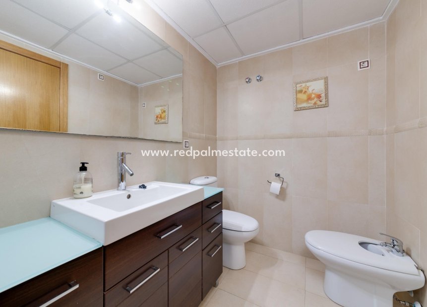 Herverkoop - Appartement -
Torrevieja - Center