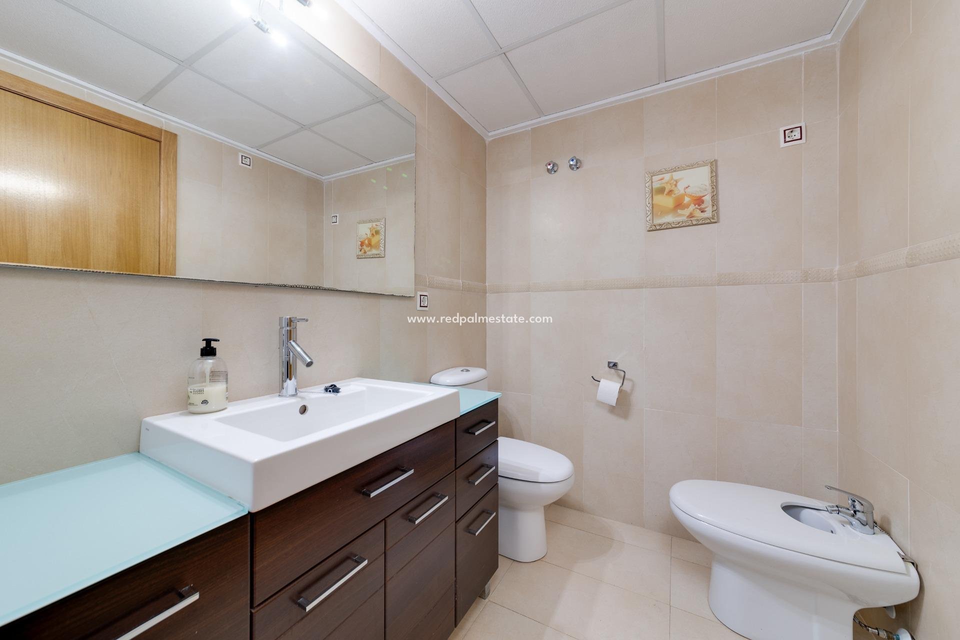 Herverkoop - Appartement -
Torrevieja - Center