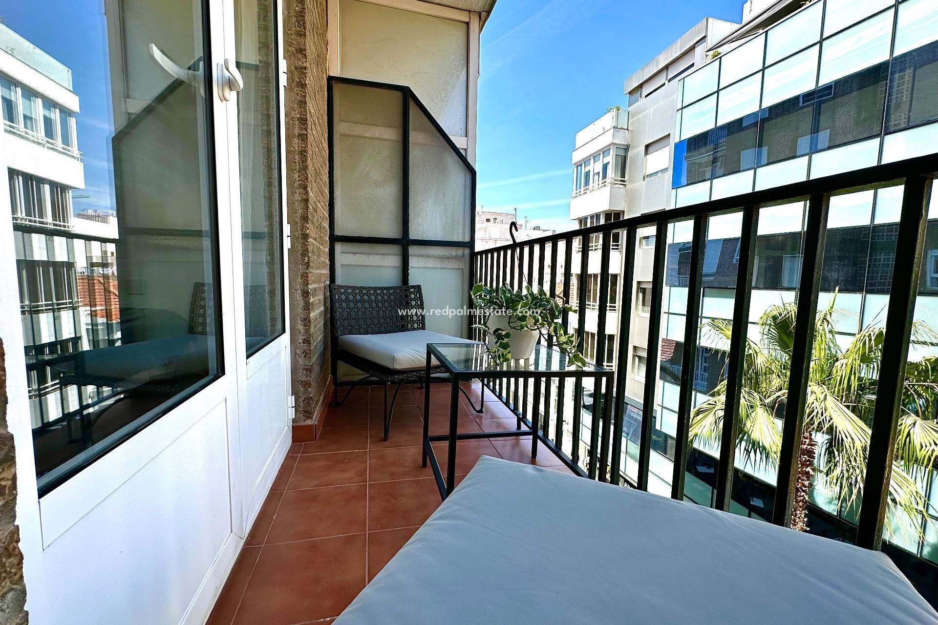 Herverkoop - Appartement -
Torrevieja - Center