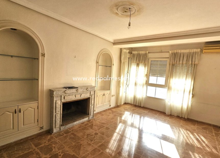 Herverkoop - Appartement -
Torrevieja - Center