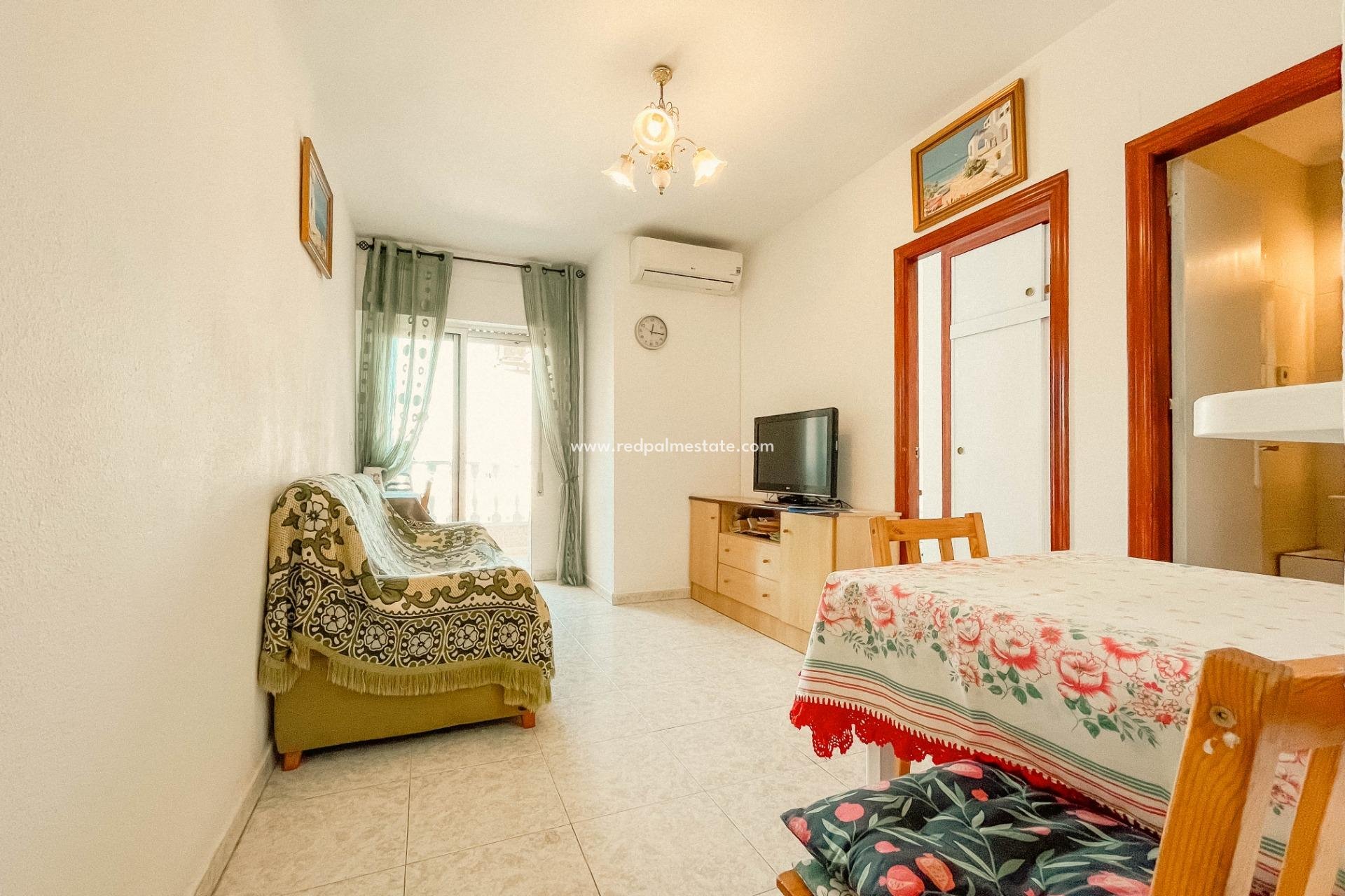 Herverkoop - Appartement -
Torrevieja - Center