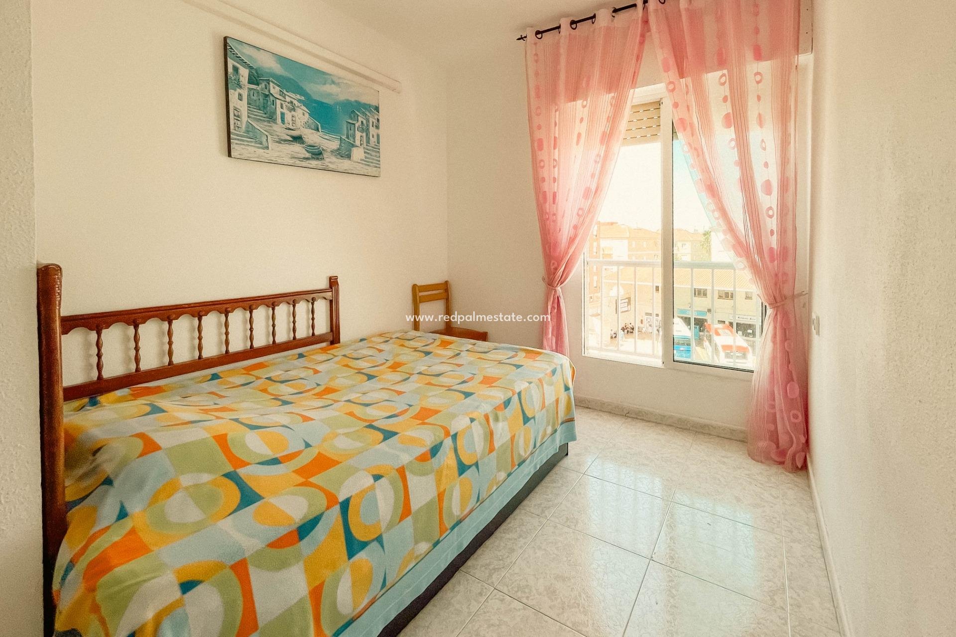 Herverkoop - Appartement -
Torrevieja - Center