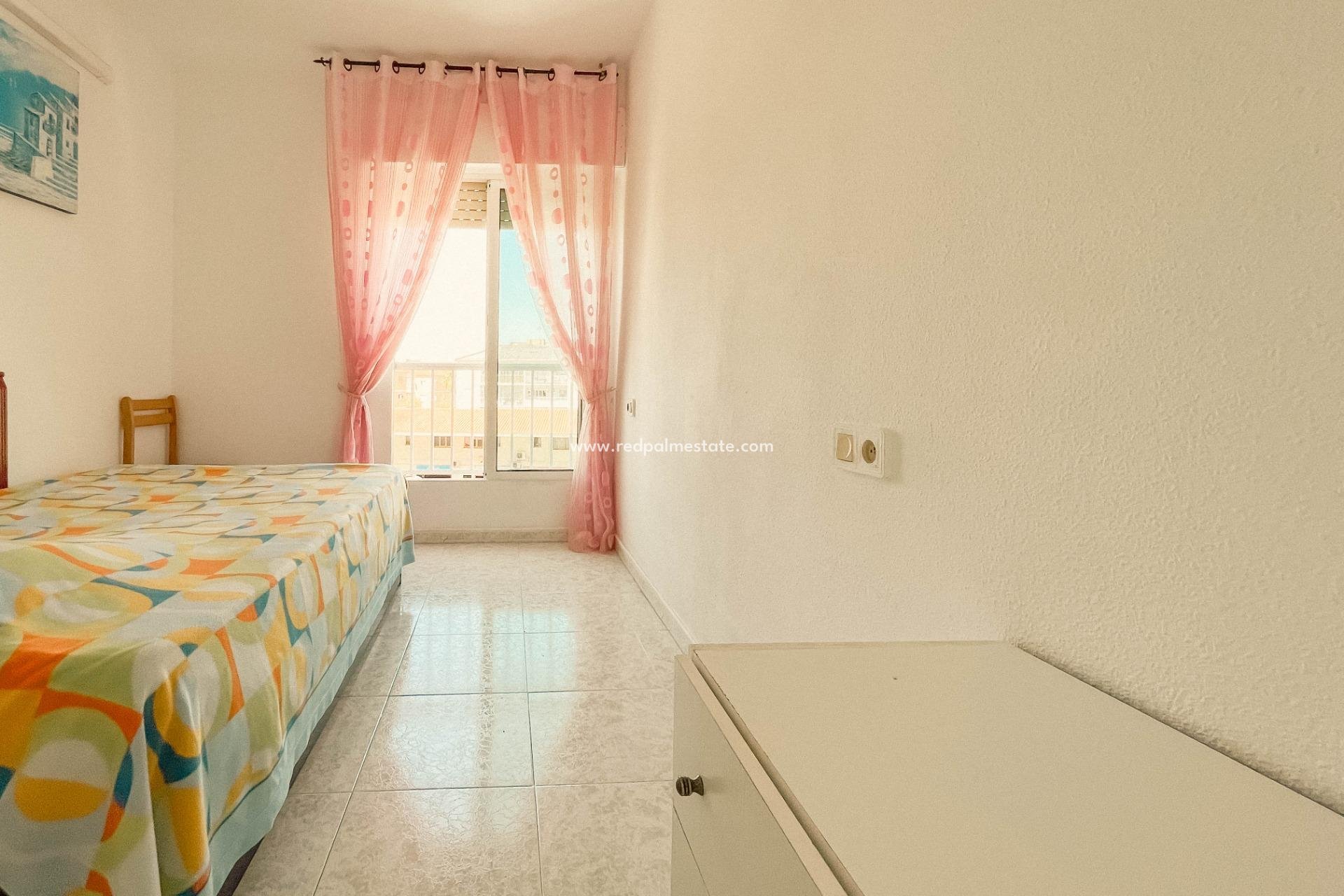 Herverkoop - Appartement -
Torrevieja - Center