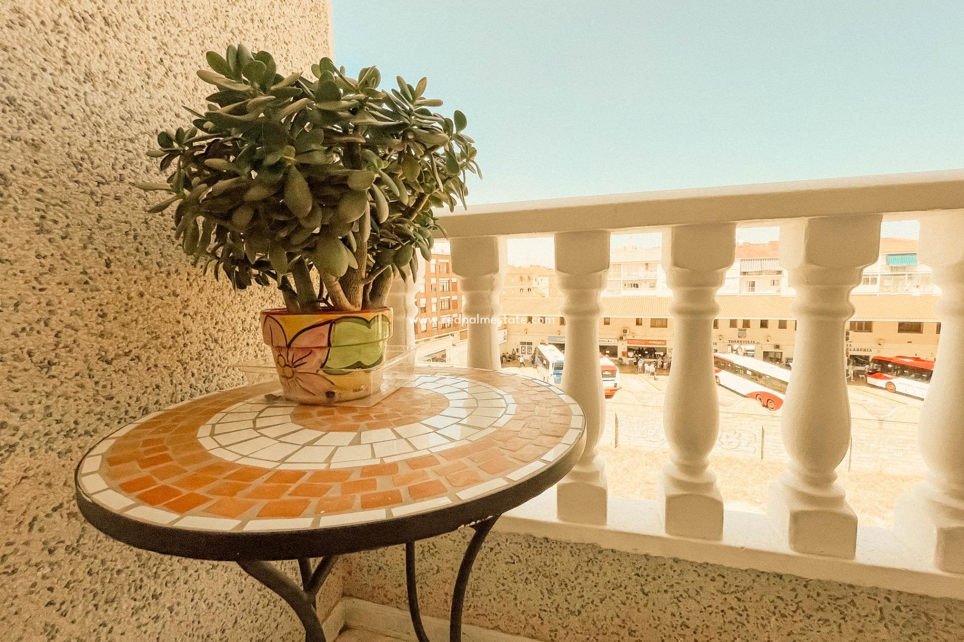 Herverkoop - Appartement -
Torrevieja - Center