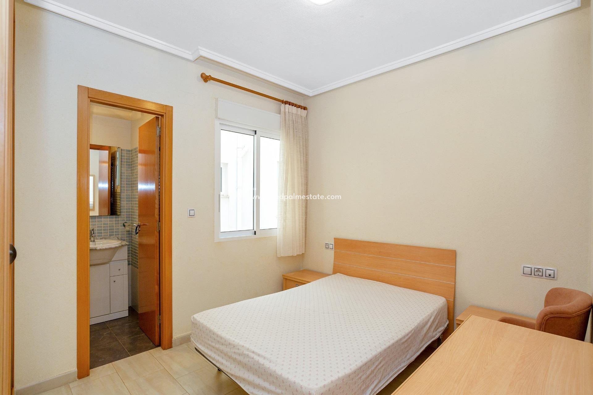 Herverkoop - Appartement -
Torrevieja - Center