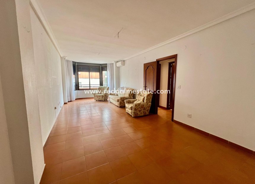 Herverkoop - Appartement -
Torrevieja - Center