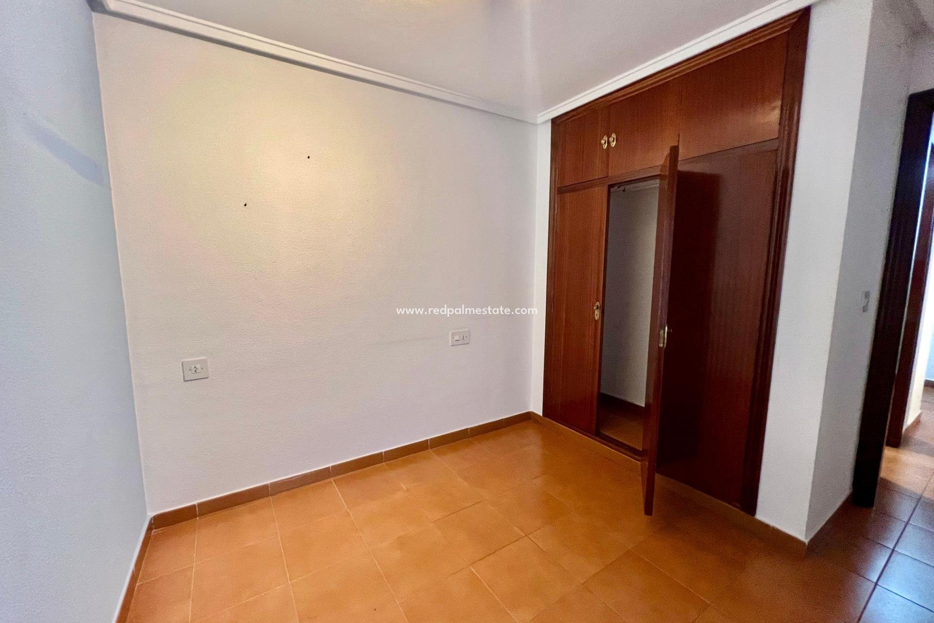 Herverkoop - Appartement -
Torrevieja - Center