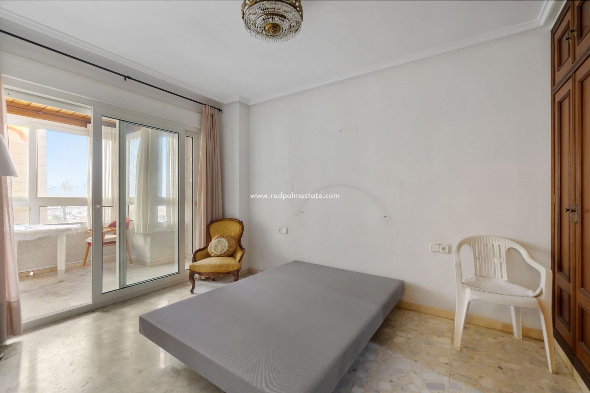 Herverkoop - Appartement -
Torrevieja - Center