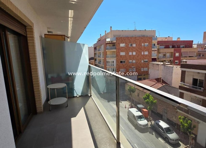 Herverkoop - Appartement -
Torrevieja - Center