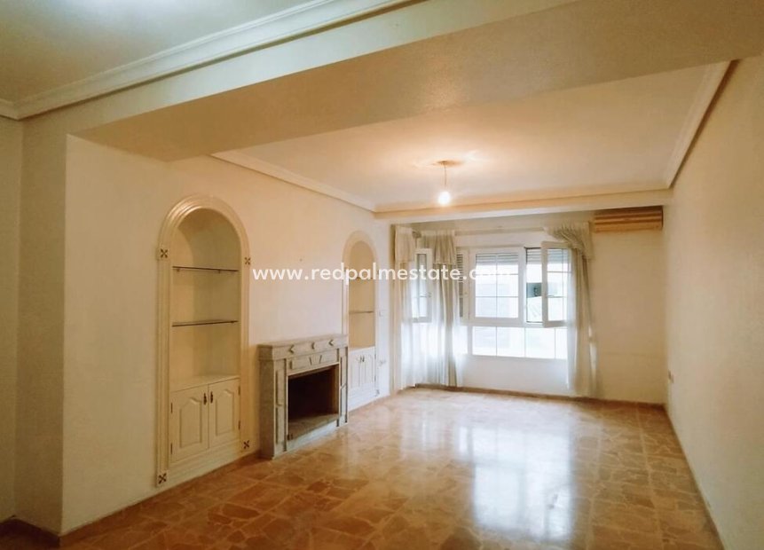 Herverkoop - Appartement -
Torrevieja - Center