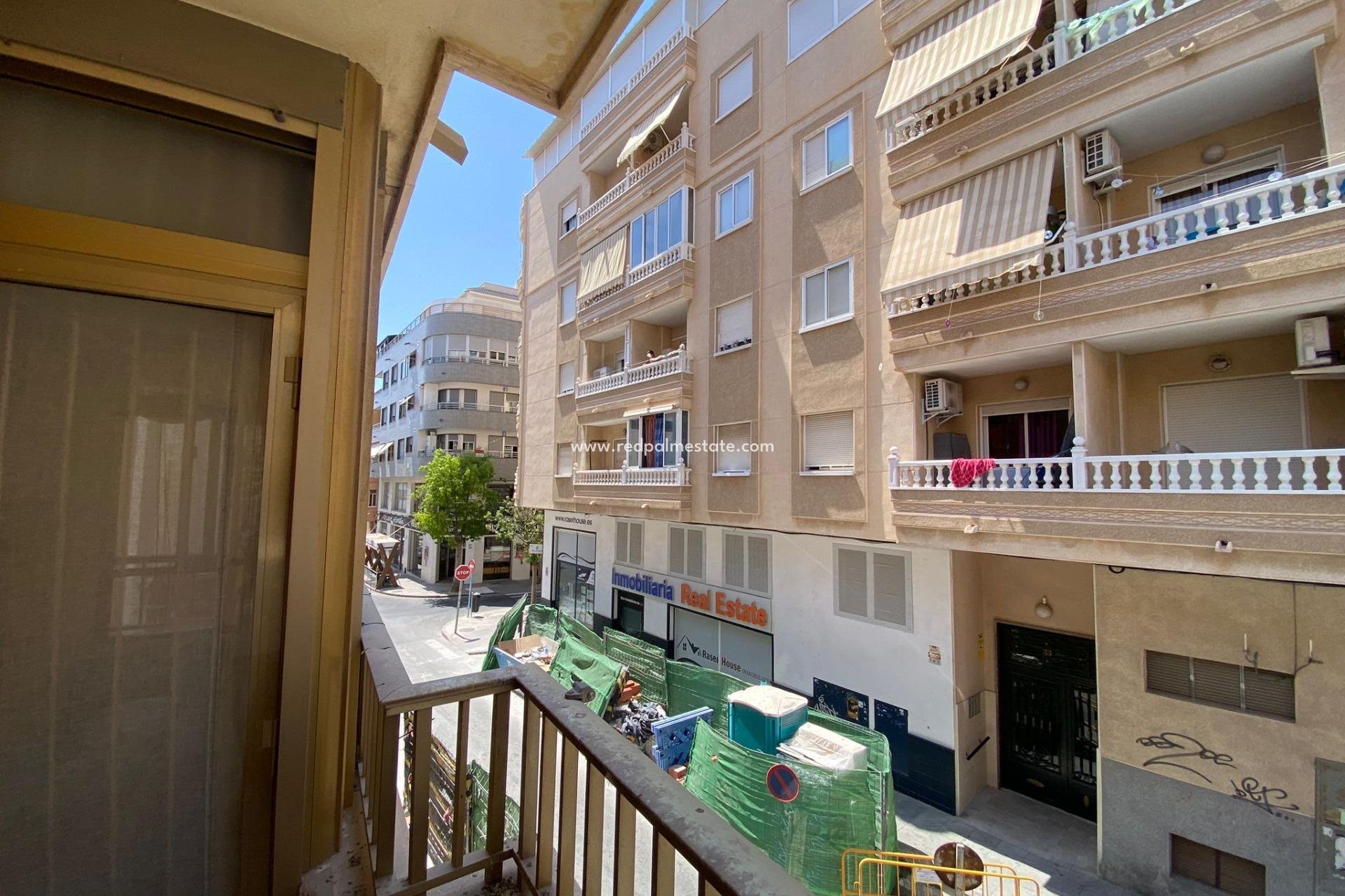 Herverkoop - Appartement -
Torrevieja - Center