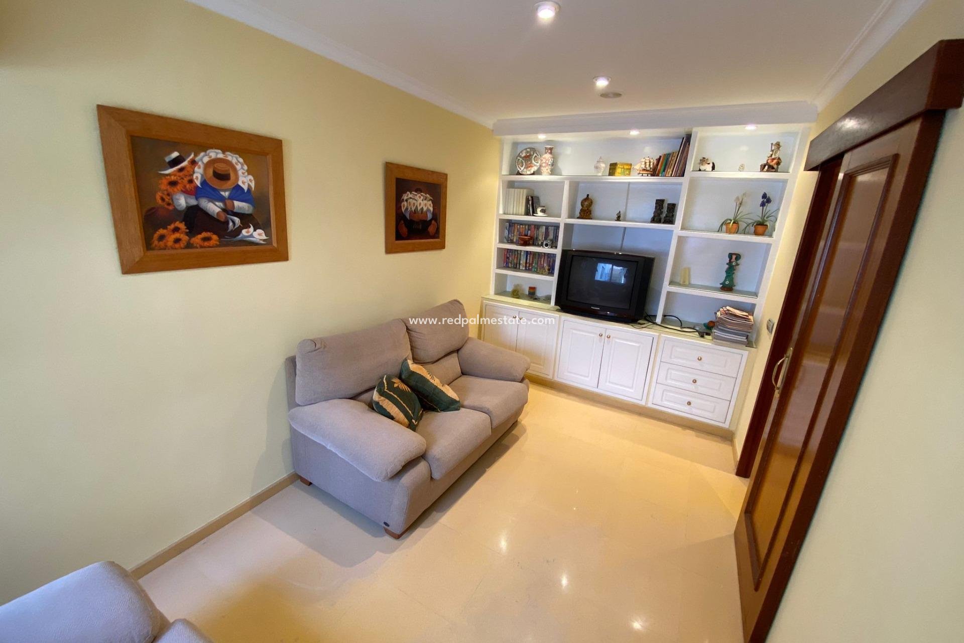 Herverkoop - Appartement -
Torrevieja - Center