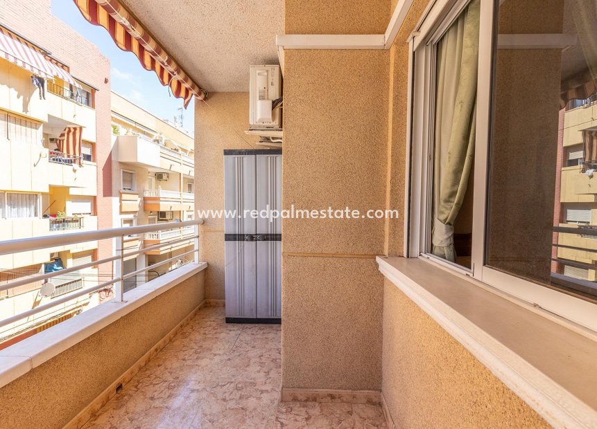 Herverkoop - Appartement -
Torrevieja - Center