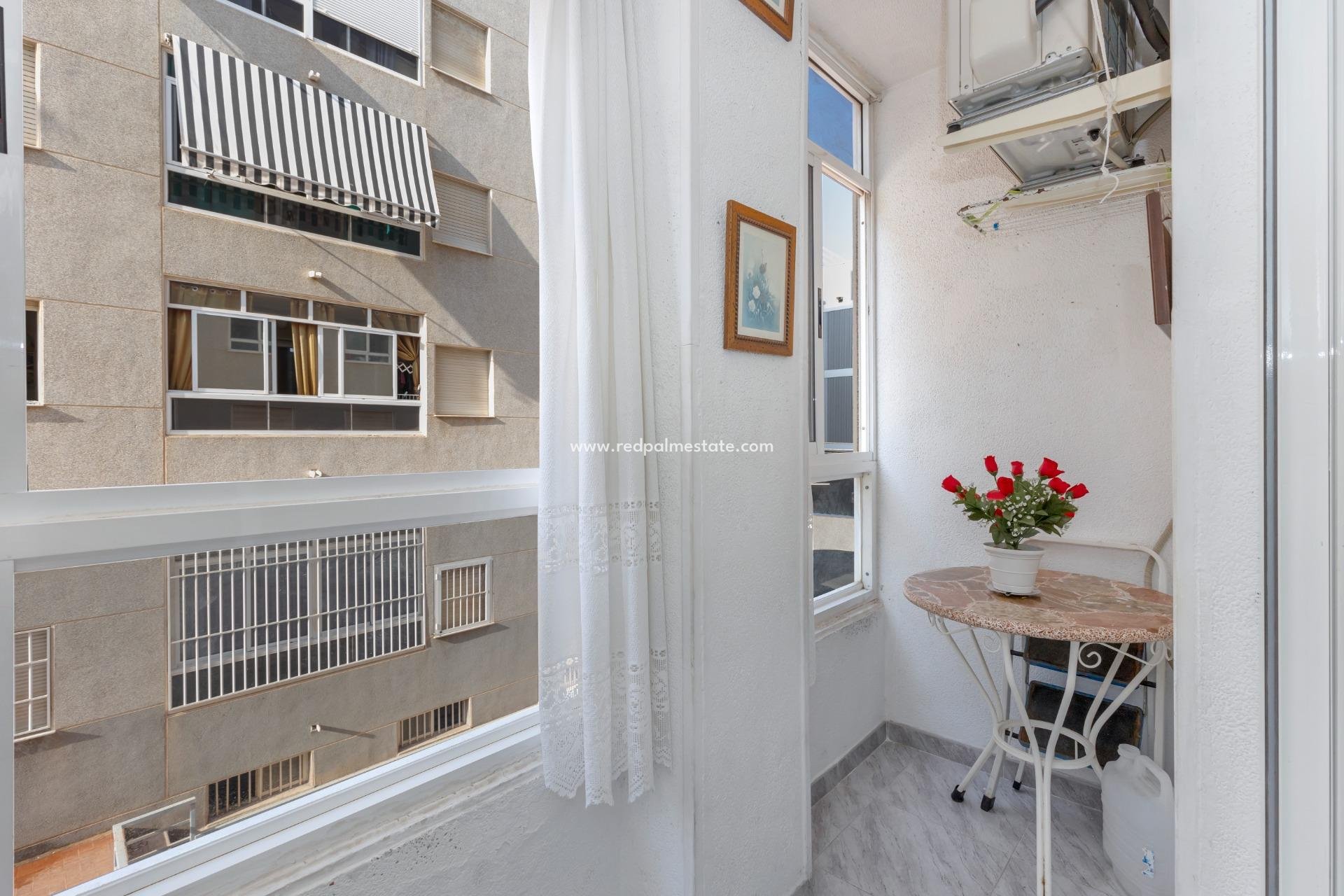 Herverkoop - Appartement -
Torrevieja - Center