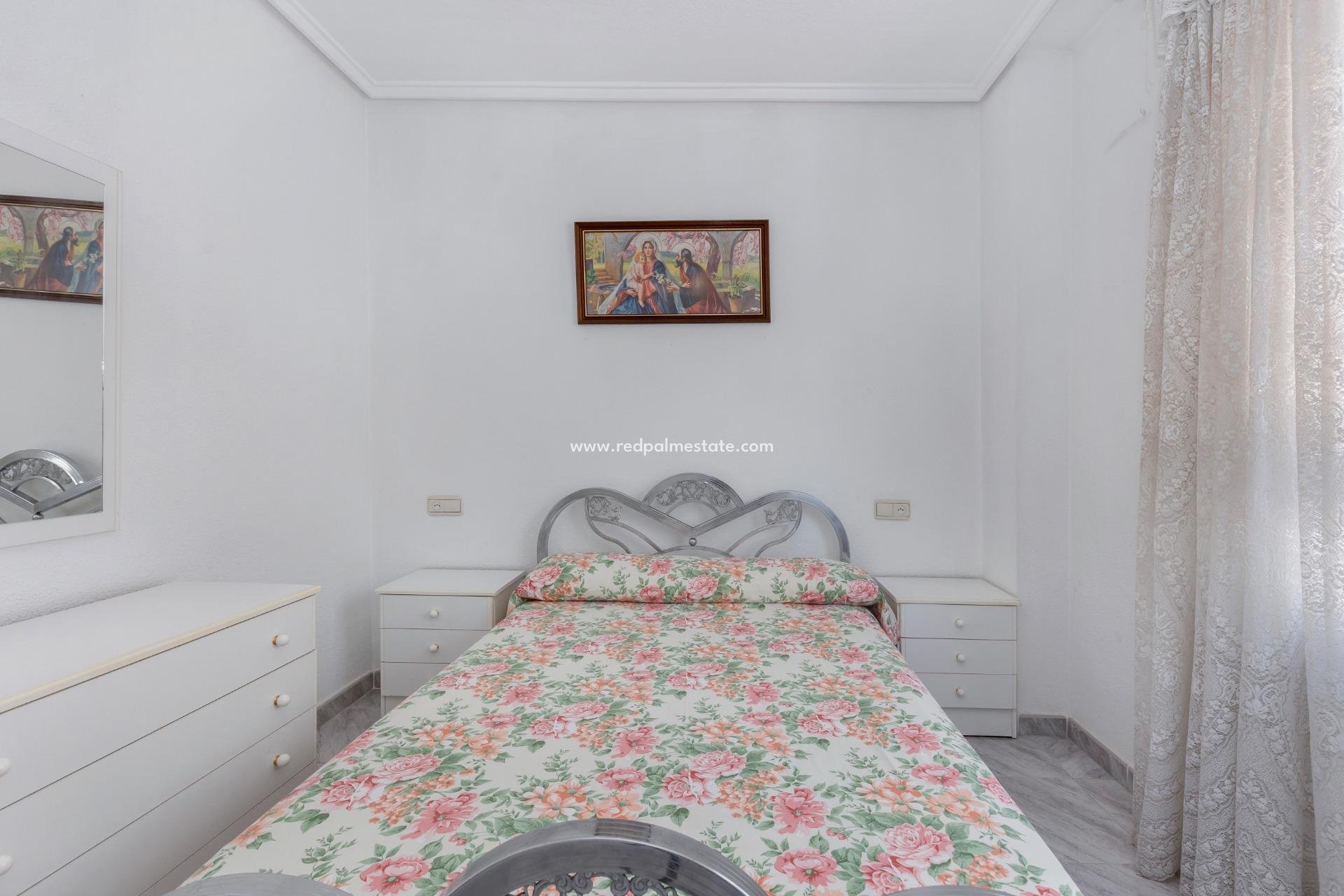 Herverkoop - Appartement -
Torrevieja - Center