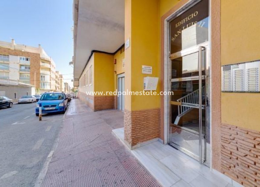 Herverkoop - Appartement -
Torrevieja - Center