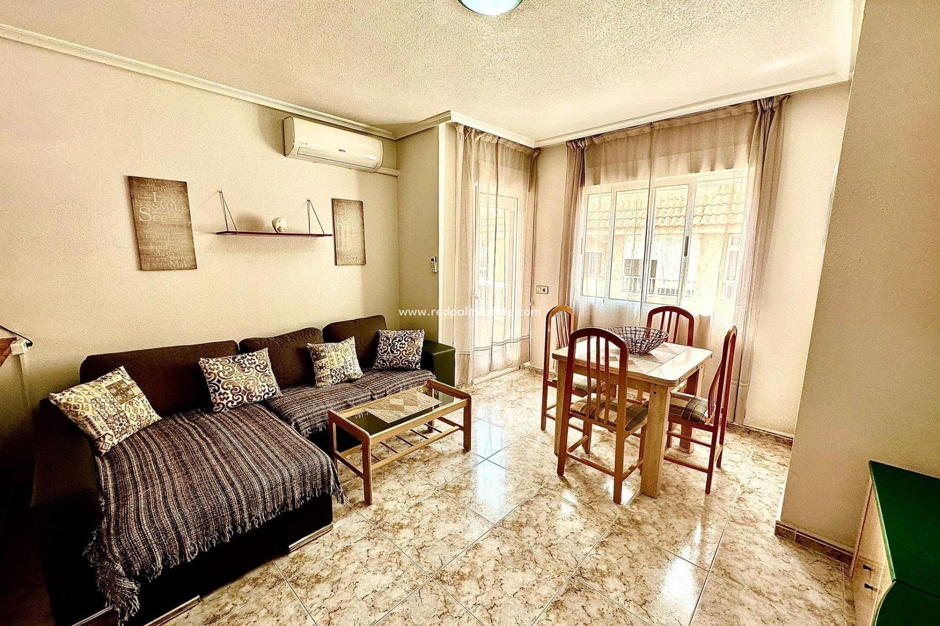 Herverkoop - Appartement -
Torrevieja - Center