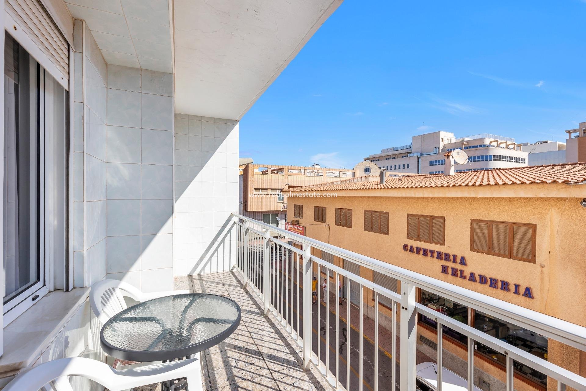 Herverkoop - Appartement -
Torrevieja - Center