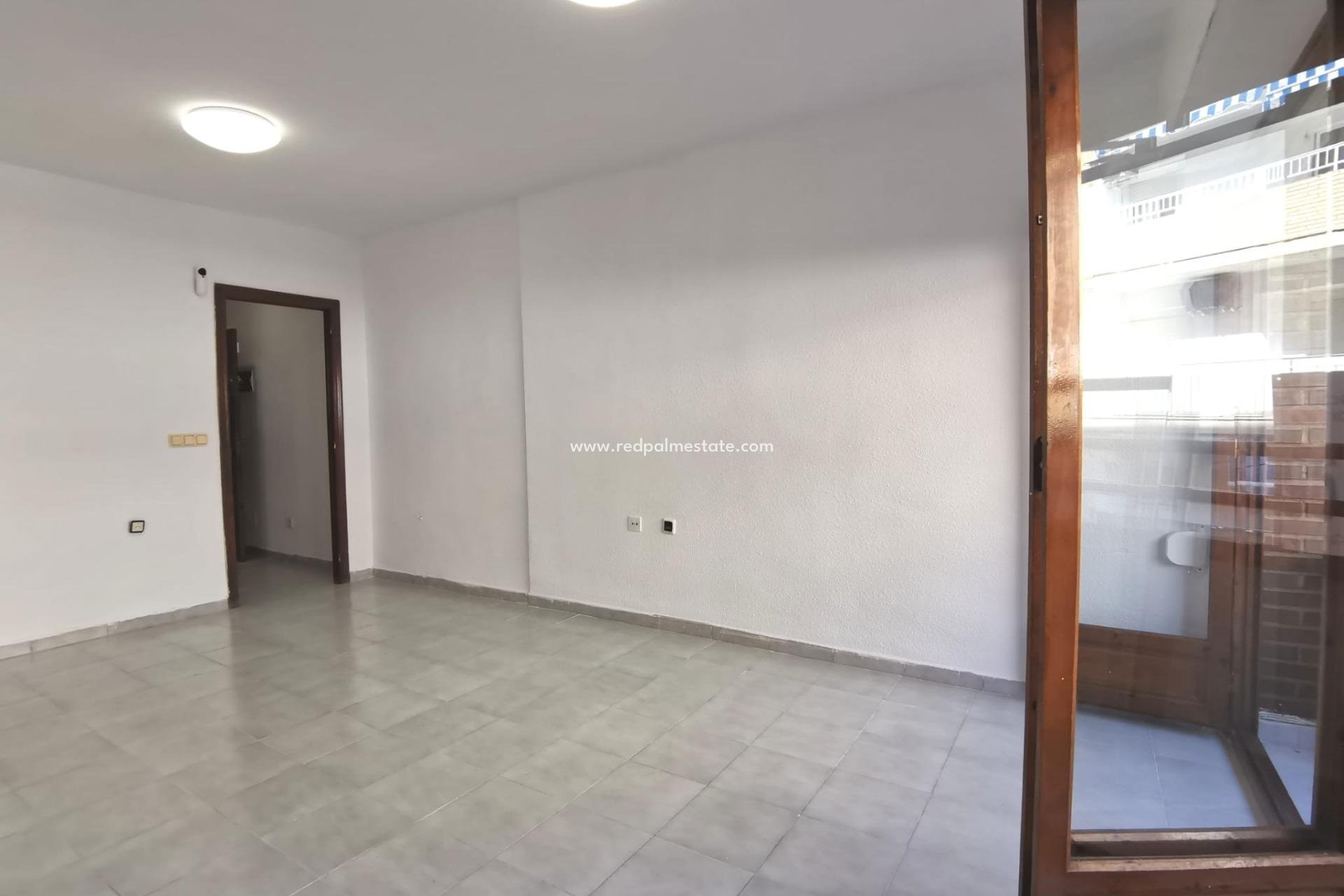 Herverkoop - Appartement -
Torrevieja - Center