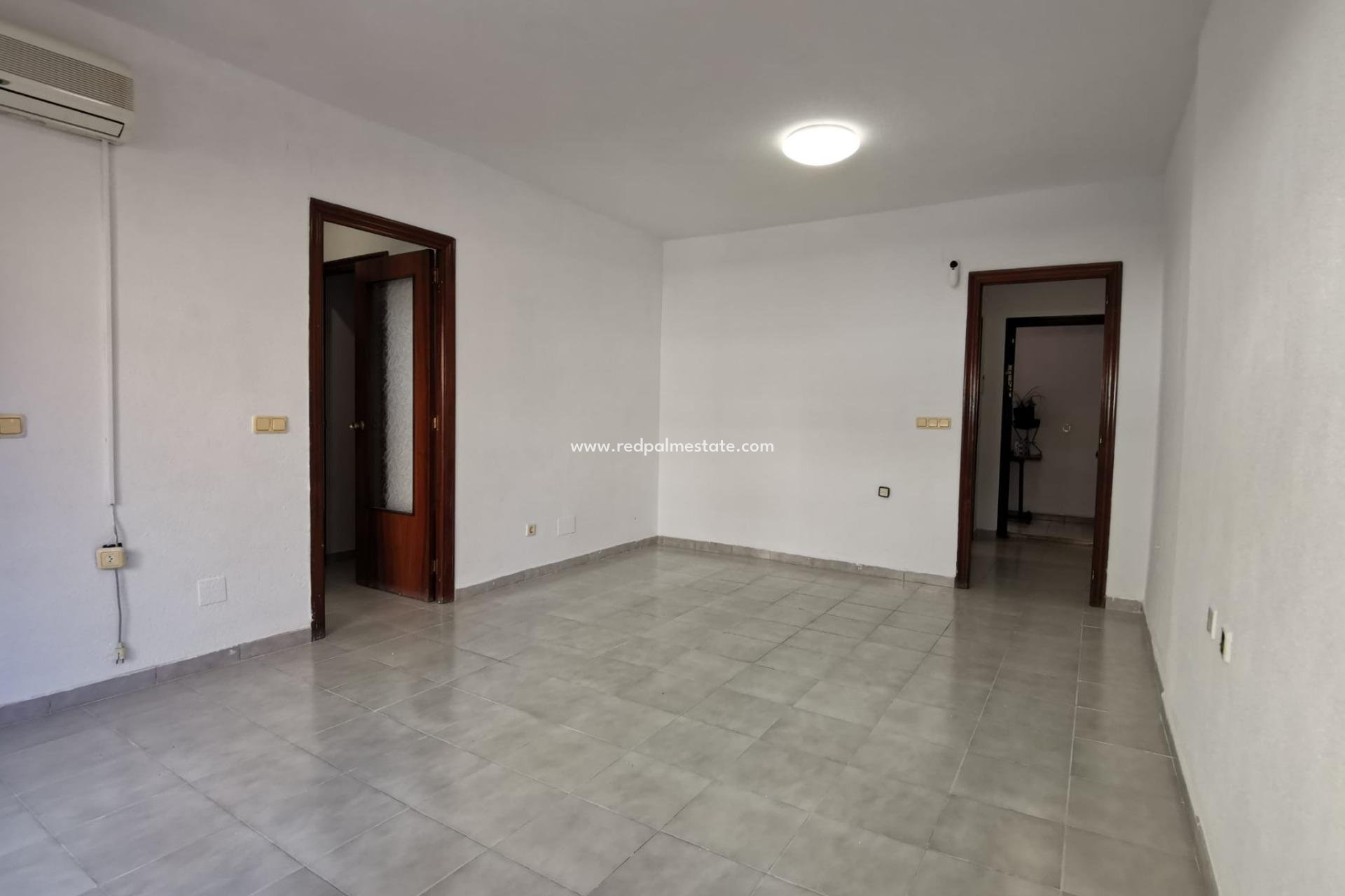 Herverkoop - Appartement -
Torrevieja - Center