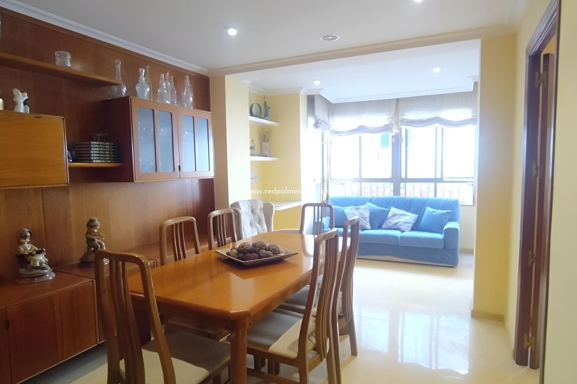 Herverkoop - Appartement -
Torrevieja - Center