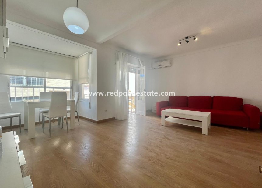 Herverkoop - Appartement -
Torrevieja - Center