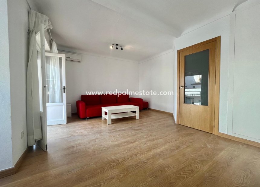 Herverkoop - Appartement -
Torrevieja - Center