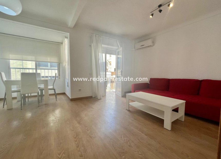 Herverkoop - Appartement -
Torrevieja - Center