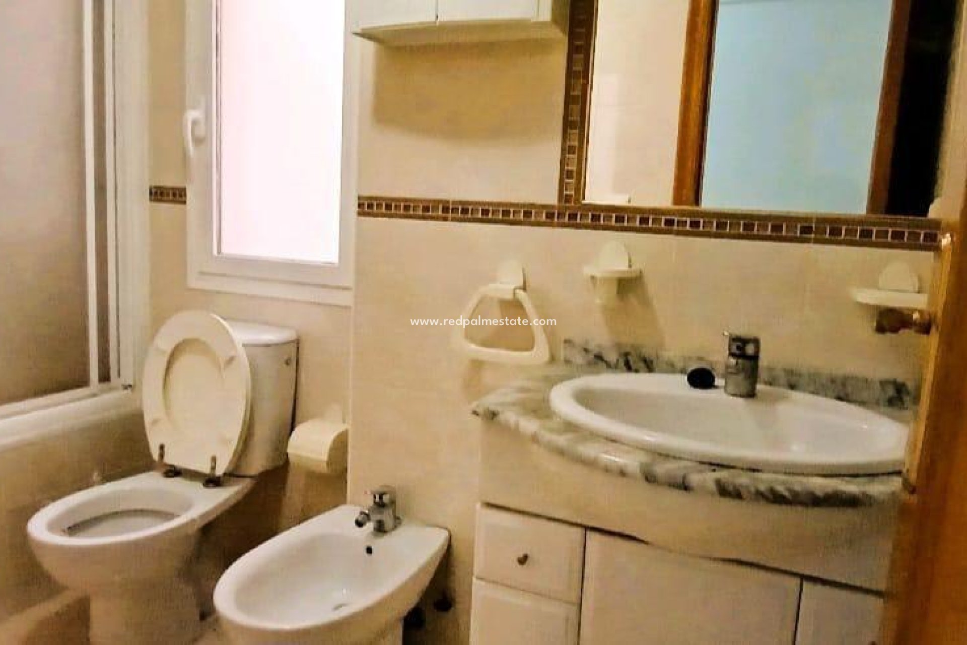 Herverkoop - Appartement -
Torrevieja - Center