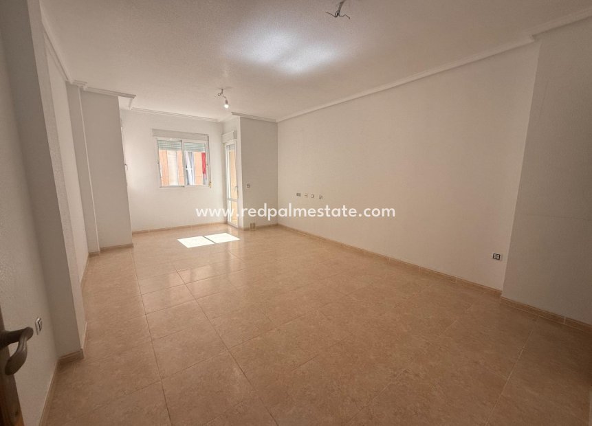 Herverkoop - Appartement -
Torrevieja - Center