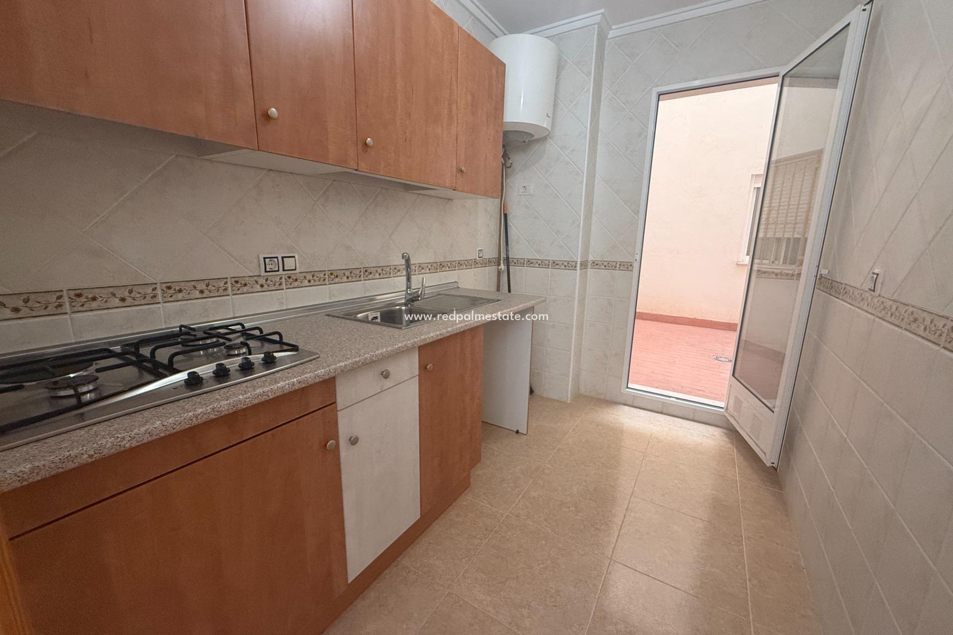 Herverkoop - Appartement -
Torrevieja - Center