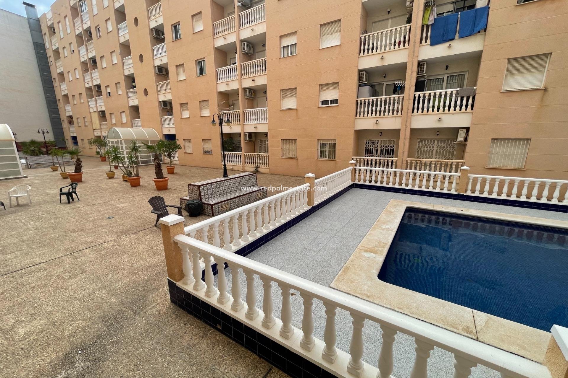 Herverkoop - Appartement -
Torrevieja - Center