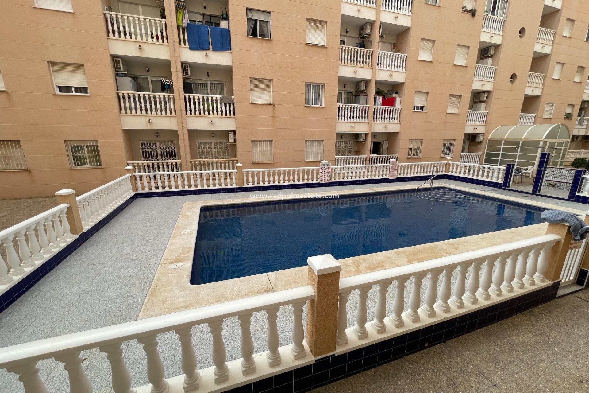 Herverkoop - Appartement -
Torrevieja - Center