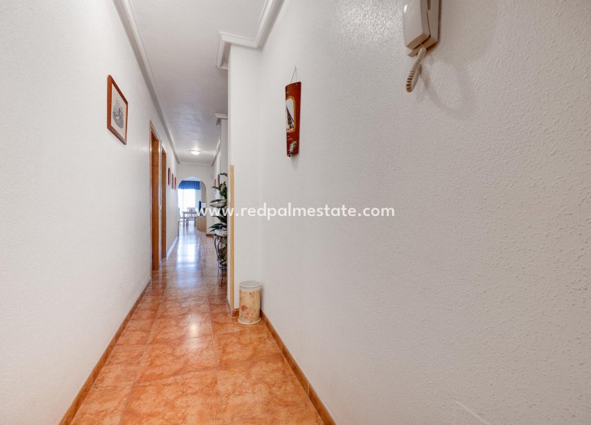 Herverkoop - Appartement -
Torrevieja - Center