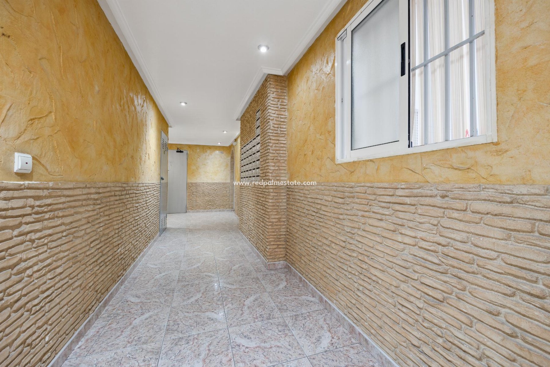 Herverkoop - Appartement -
Torrevieja - Center