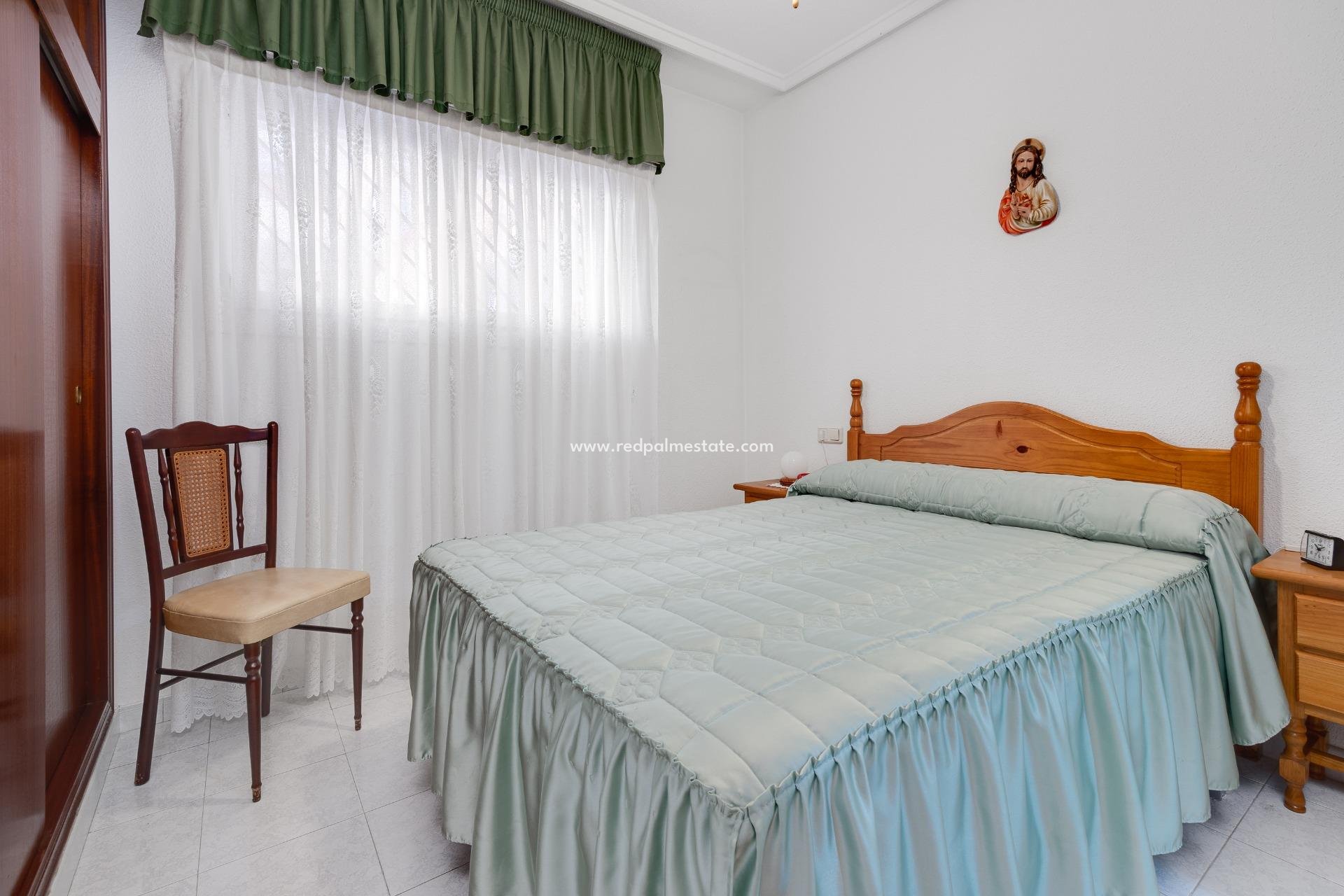 Herverkoop - Appartement -
Torrevieja - Center