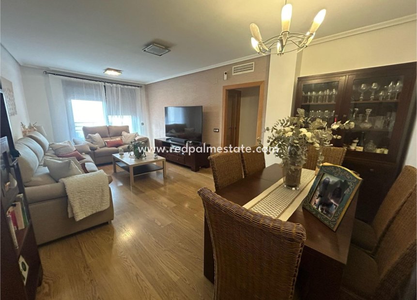 Herverkoop - Appartement -
Torrevieja - Center