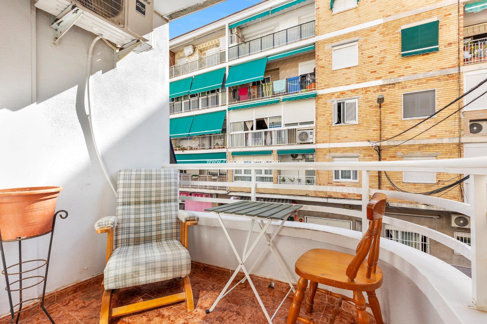 Herverkoop - Appartement -
Torrevieja - Center