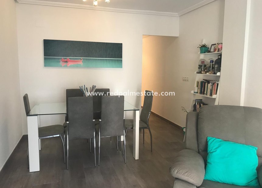 Herverkoop - Appartement -
Torrevieja - Center