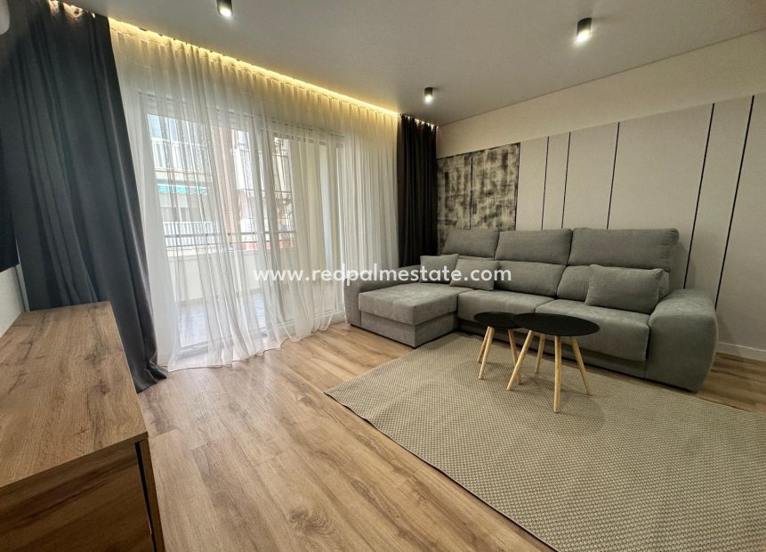 Herverkoop - Appartement -
Torrevieja - Center