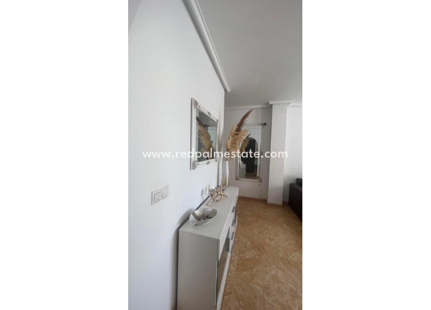 Herverkoop - Appartement -
Torrevieja - Center