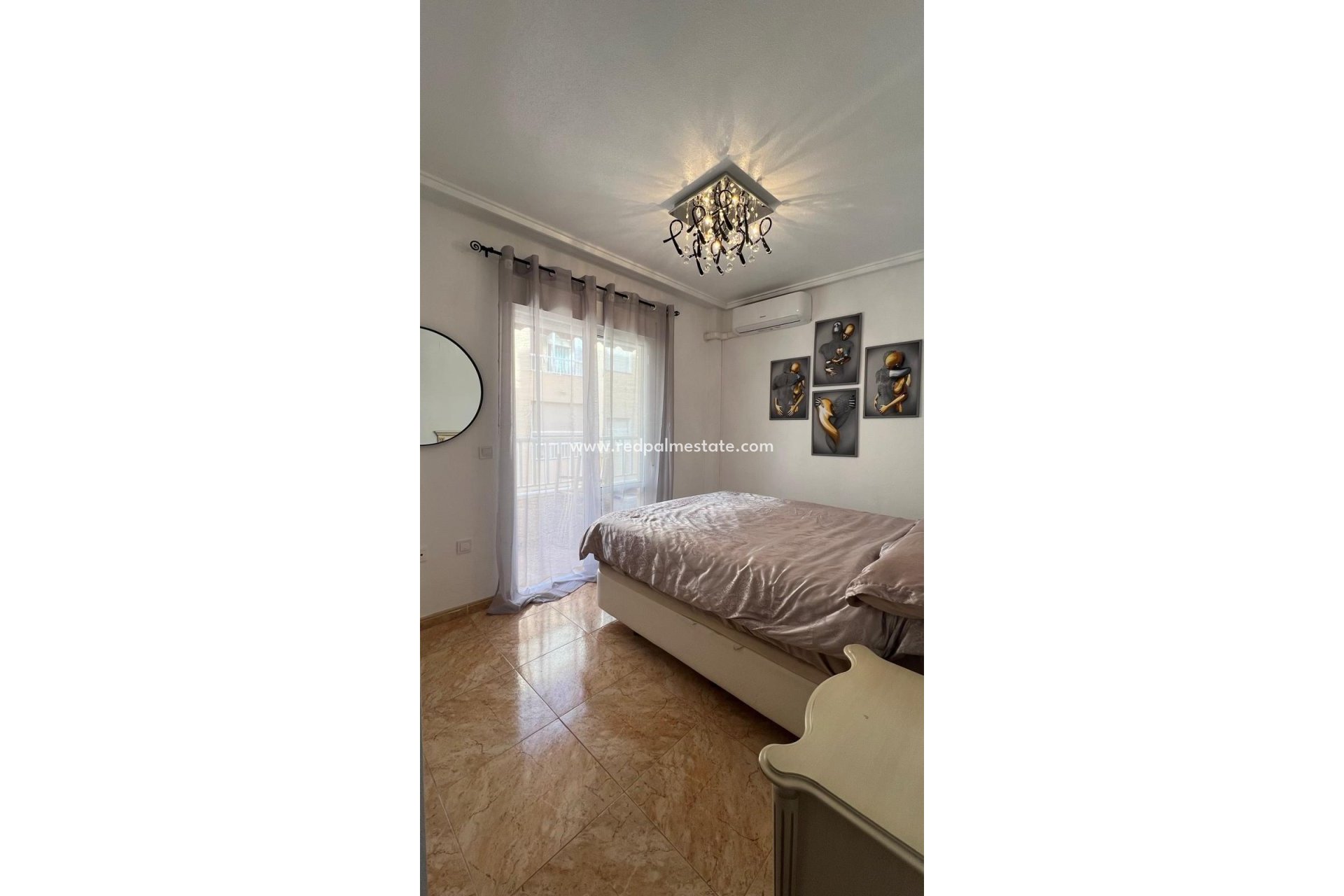 Herverkoop - Appartement -
Torrevieja - Center