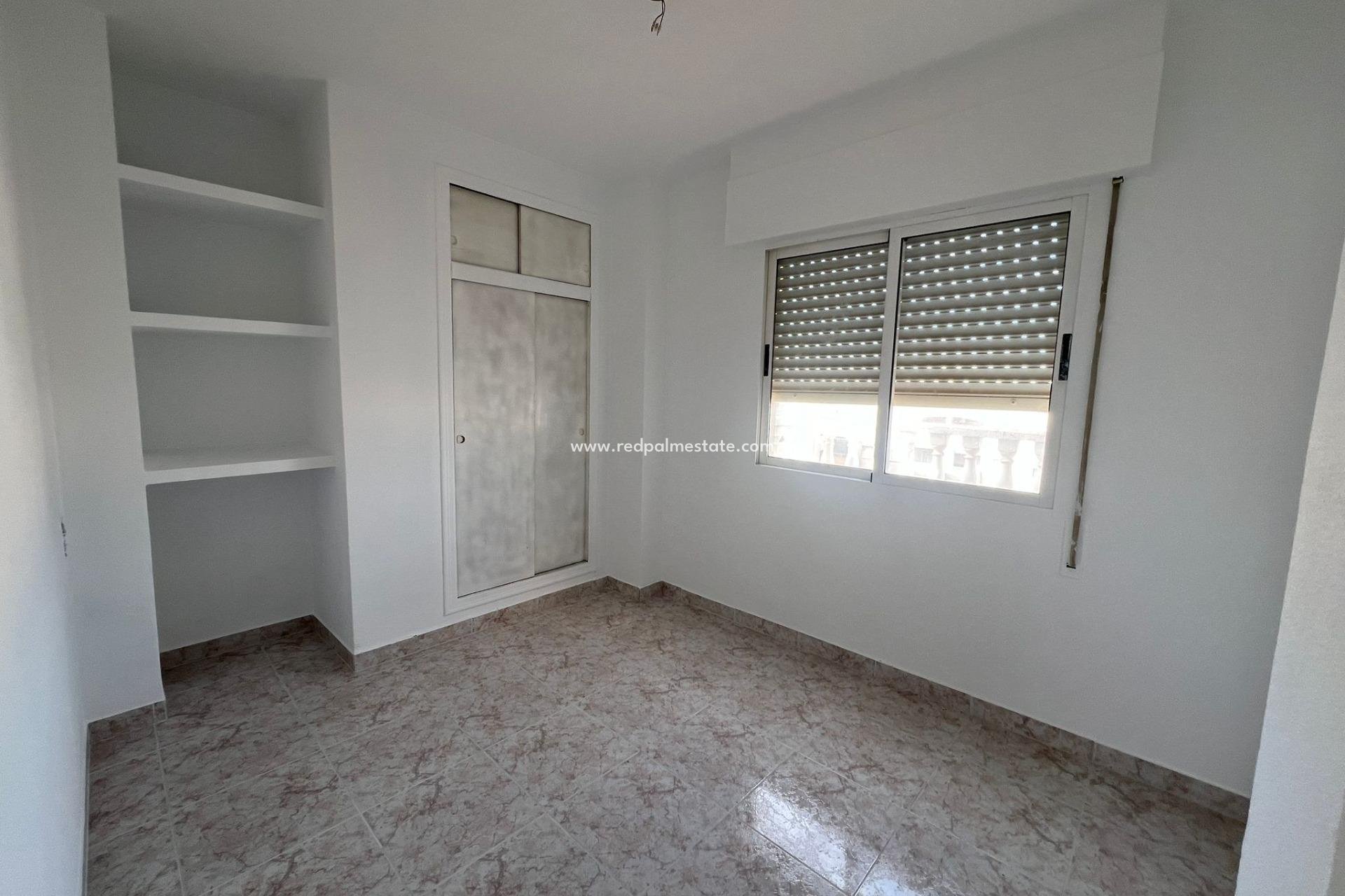 Herverkoop - Appartement -
Torrevieja - Center